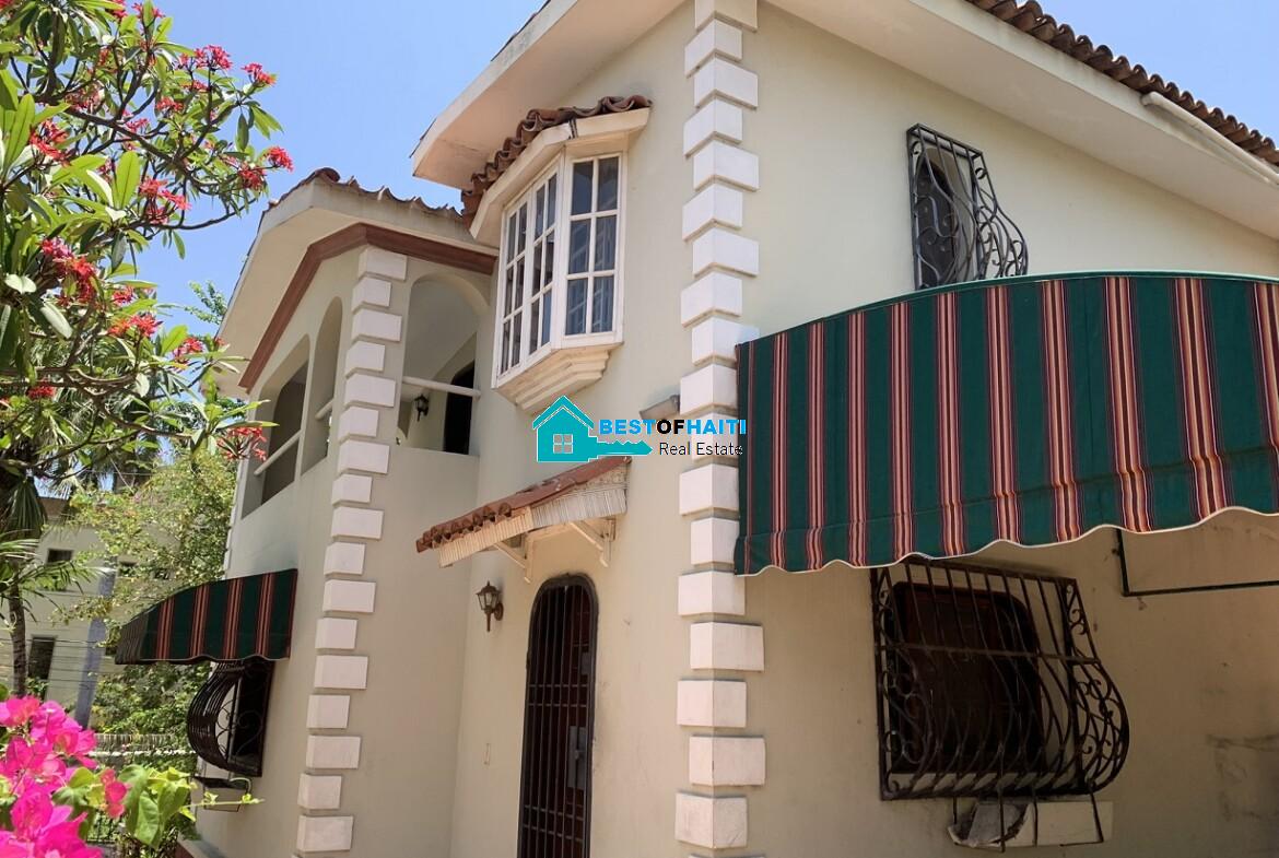 Spectacular 4Beds, 5Baths House with Pool for Rent in Delmas 40A, Haiti