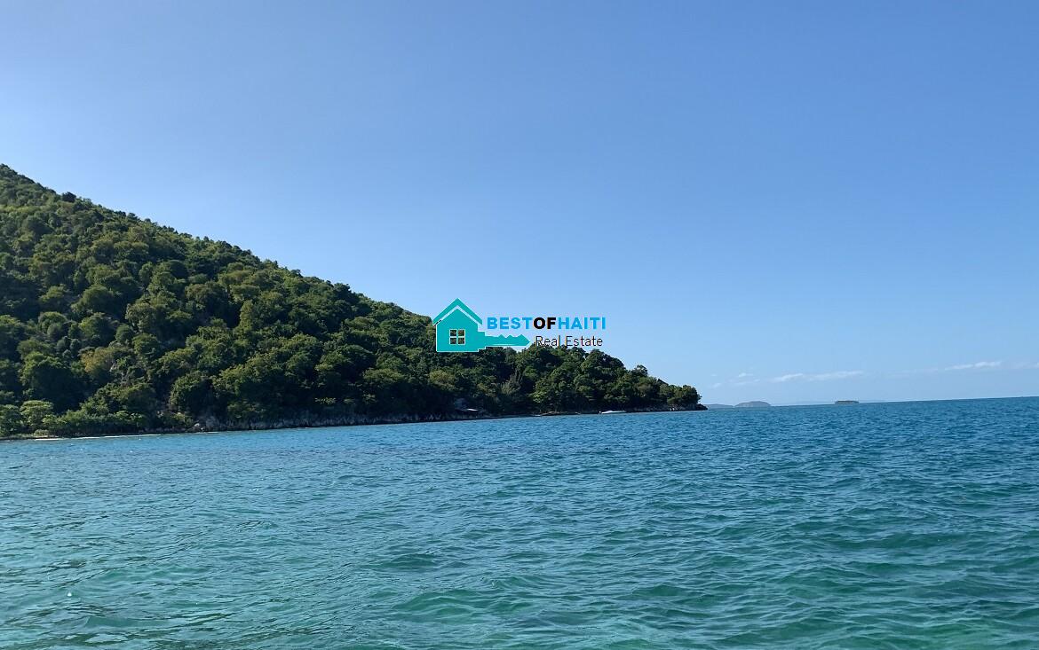 Oceanfront Land for Sale in Labadie Island, Cap-Haitian: 19+ Acres