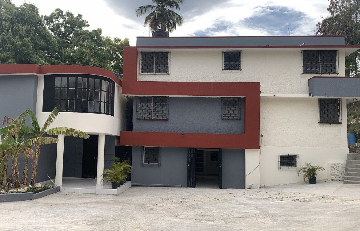 Grand Commercial Complex Rental, Bourdon, Port-au-Prince, Haiti